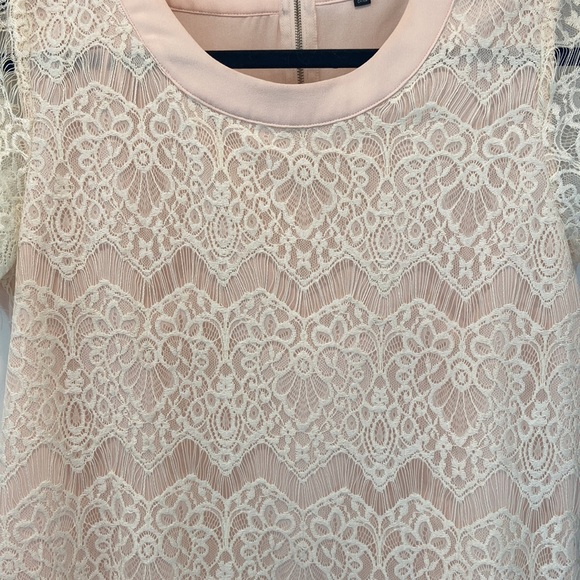 Pink and cream lace top - Picture 2 of 5
